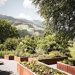 Strasserwirt - Ansitz Zu Tirol Hotel