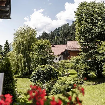 Strasserwirt - Ansitz Zu Tirol