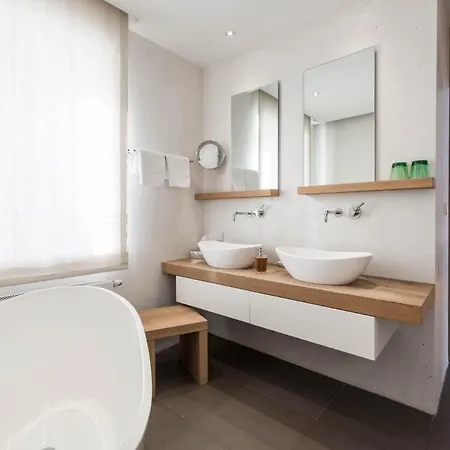 Hotel Strasserwirt - Ansitz Zu Tirol 4*