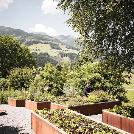 Strasserwirt - Ansitz Zu Tirol Отель