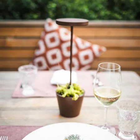 Otel Strasserwirt - Ansitz Zu Tirol 4*