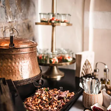 Strasserwirt - Ansitz Zu Tirol