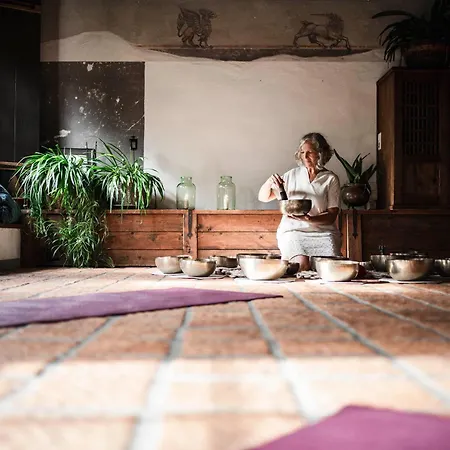 Strasserwirt - Ansitz Zu Tirol Otel Strassen