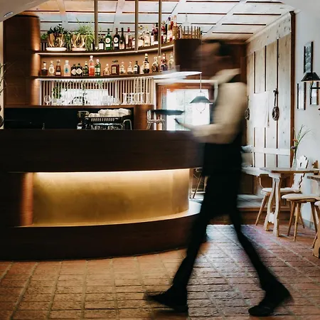 Strasserwirt - Ansitz Zu Tirol 4* Strassen