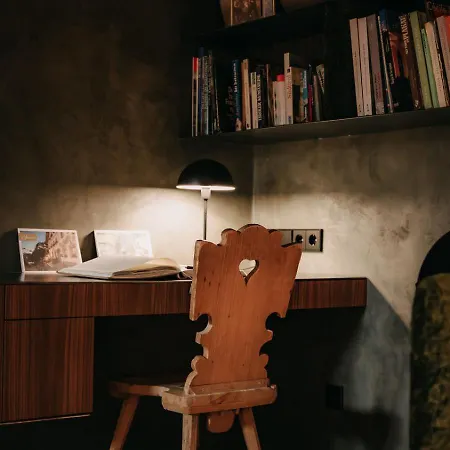 Strasserwirt - Ansitz Zu Tirol 4*