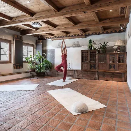 Ξενοδοχείο Strasserwirt - Ansitz Zu Tirol Strassen