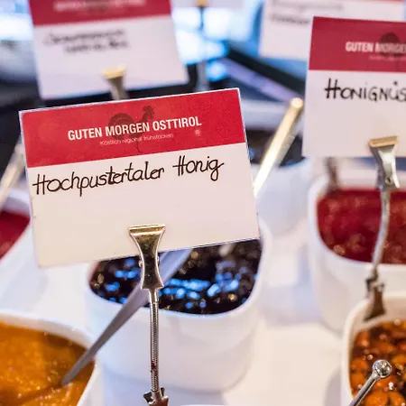 Strasserwirt - Ansitz Zu Tirol 4* Strassen