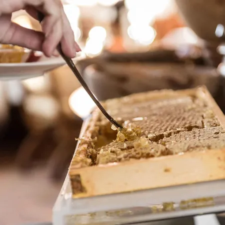 Strasserwirt - Ansitz Zu Tirol Ξενοδοχείο Strassen