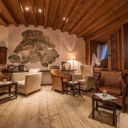 Strasserwirt - Ansitz Zu Tirol