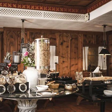 酒店 Strasserwirt - Ansitz Zu Tirol 斯特拉森