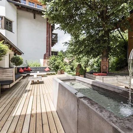 Strasserwirt - Ansitz Zu Tirol 4*