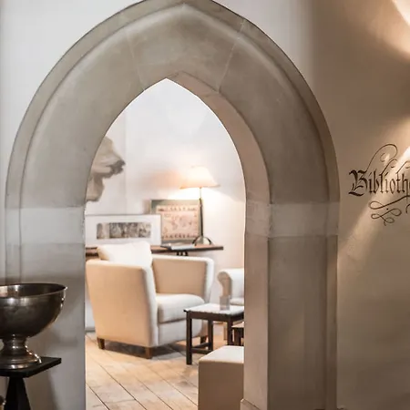 Strasserwirt - Ansitz Zu Tirol Hotel 4*