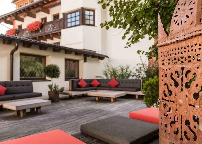 Strasserwirt - Ansitz Zu Tirol 호텔 4*