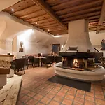Strasserwirt - Ansitz Zu Tirol 4*