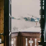 Hotel Strasserwirt - Ansitz Zu Tirol Strassen