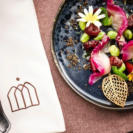 Strasserwirt - Ansitz Zu Tirol Hotel