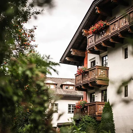 Strasserwirt - Ansitz Zu Tirol Strassen