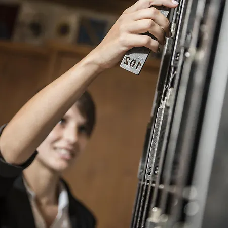 Strasserwirt - Ansitz Zu Tirol Hotel