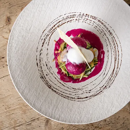 Strasserwirt - Ansitz Zu Tirol Hotel Strassen