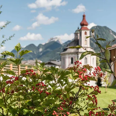 Hotell Strasserwirt - Ansitz Zu Tirol