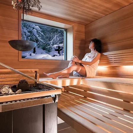 Hotel Strasserwirt - Ansitz Zu Tirol